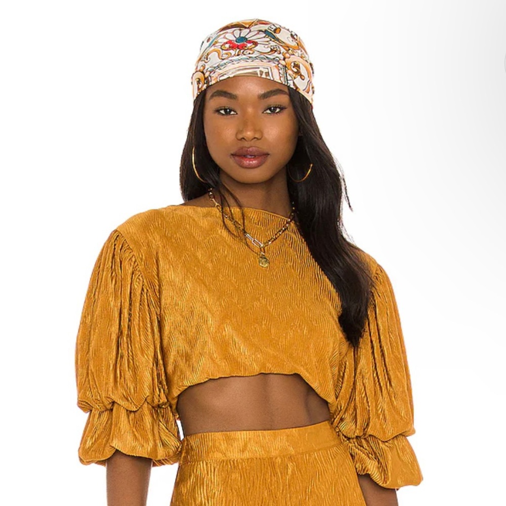 NWOT House of Harlow Sevigny Top in Gold